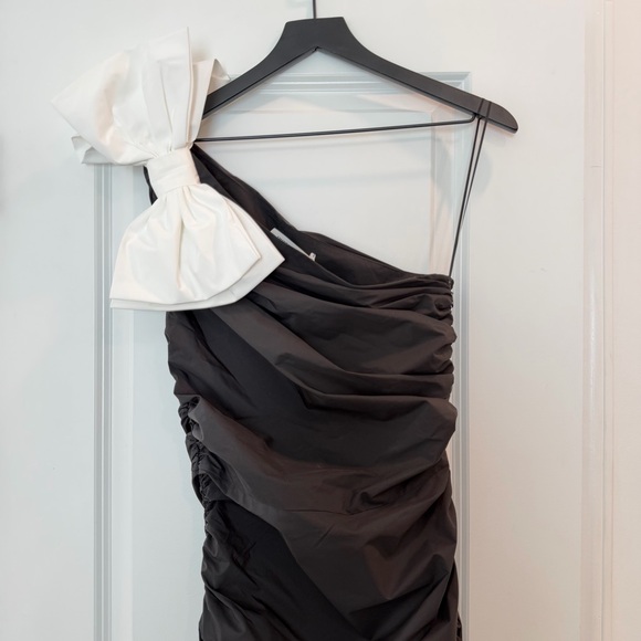 Amanda Uprichard Genovia One Shoulder Bow Mini Dress Black - Picture 4 of 7